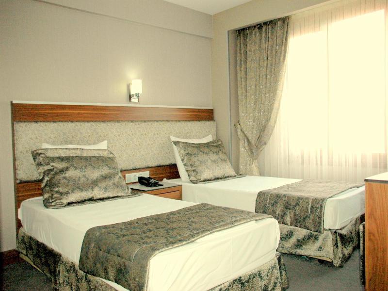 Hotel Buyuk Paris Istanbul Exterior photo